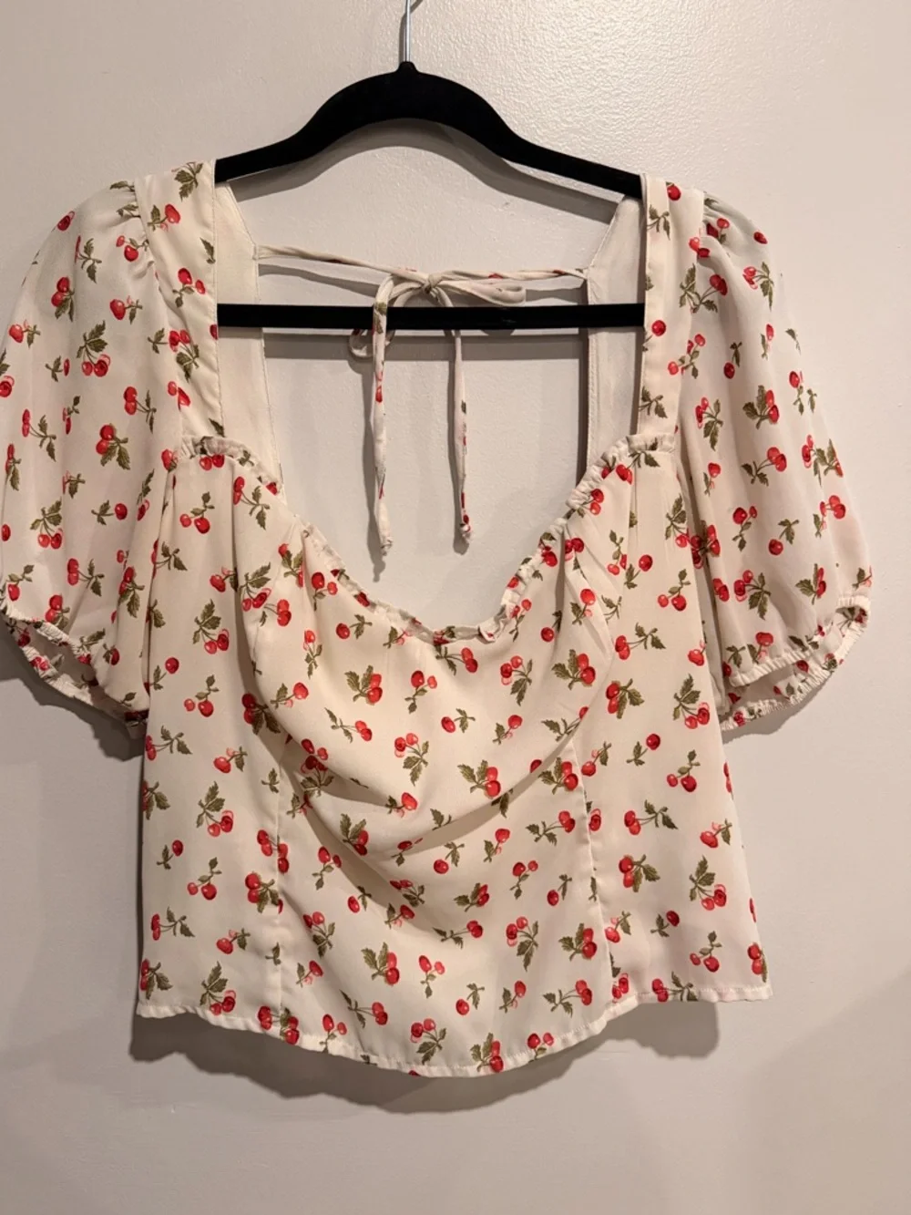 Abercrombie & Fitch Cherry Print Puff Sleeve Top Size L Cottagecore